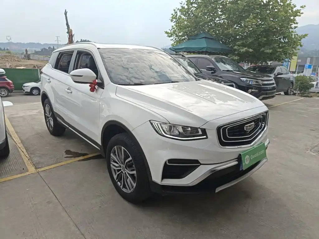 Фото 4 - Geely Atlas