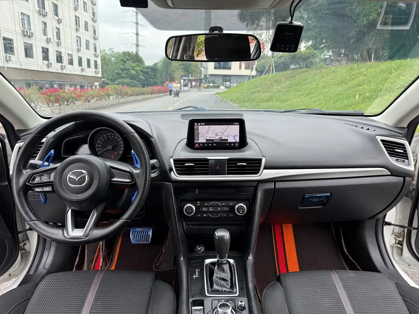 Mazda Mazda3 Axela 2017 Hatchback 2.0L Automatic Luxury China V фото 5