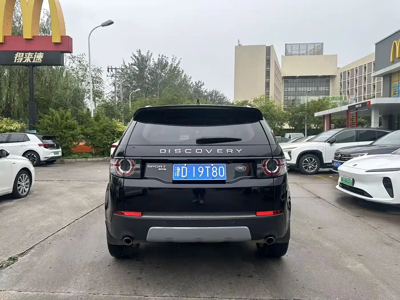 Land Rover Discovery Sport 2018 240PS HSE Edition фото 8