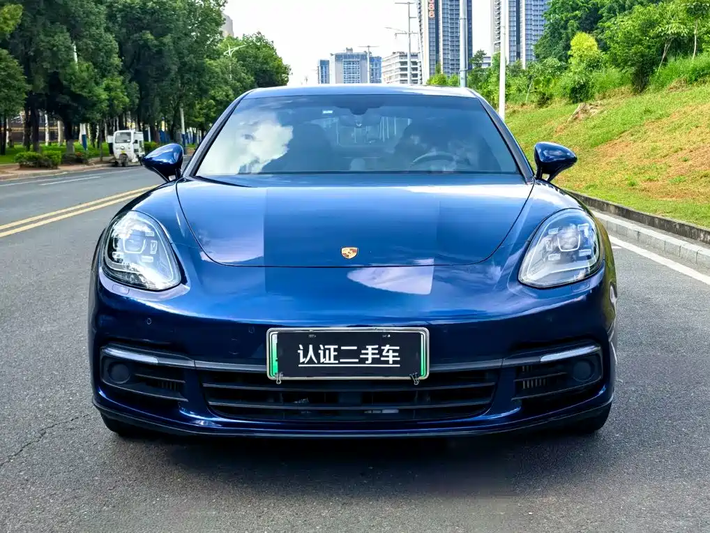 صورة 2 - Porsche Panamera New Energy