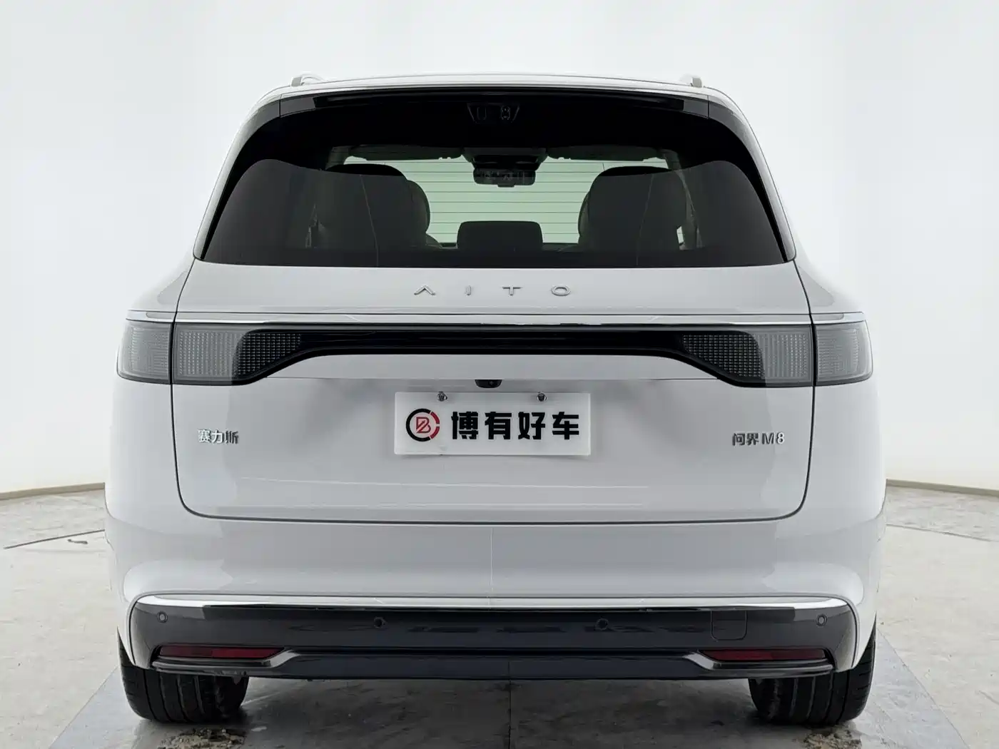 AITO Wenjie AITO M8 2025 Range Extender Max+ Edition 53.4kWh 5-seater фото 6