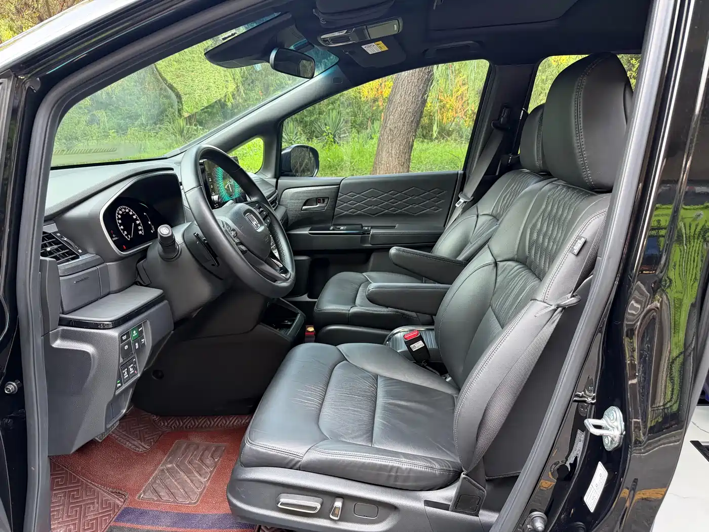 Honda Elysion 2025 2024 2.0L e:HEV Luxury Edition