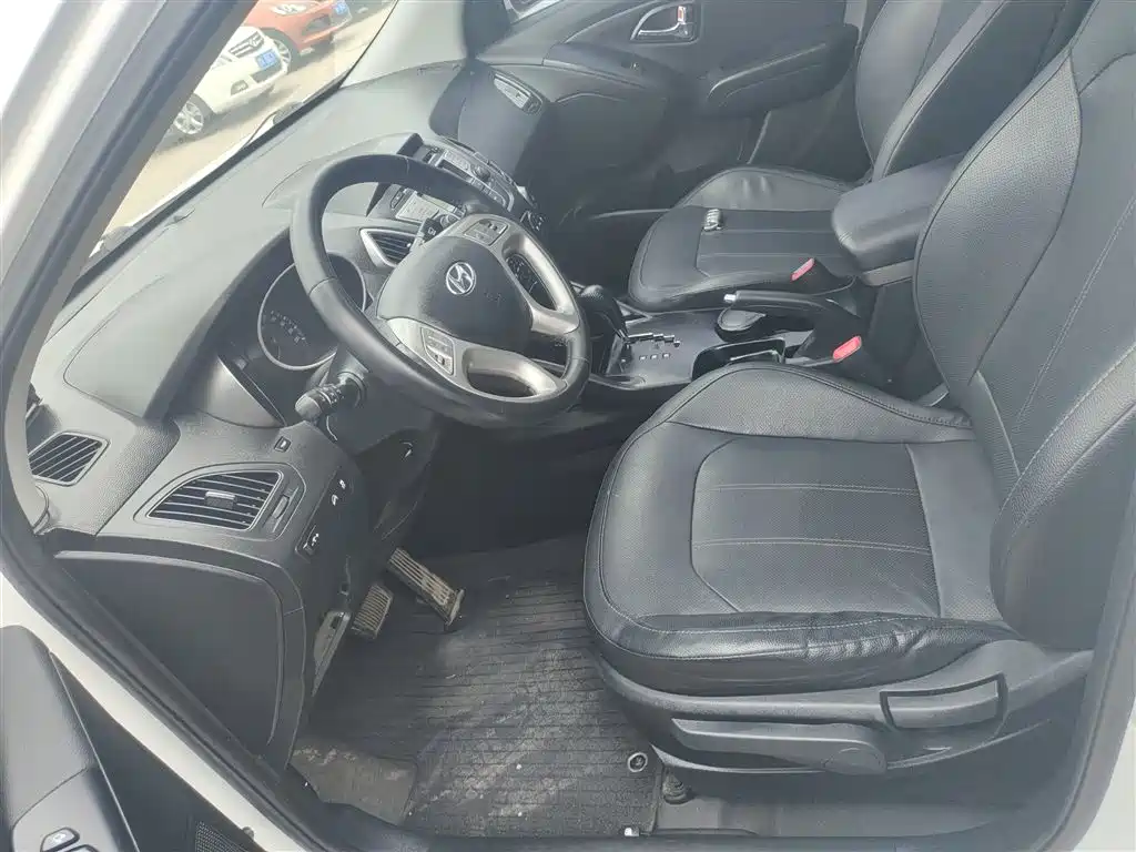Hyundai Beijing Hyundai ix35 2015 2.0L Automatic 2WD Smart China V фото 15