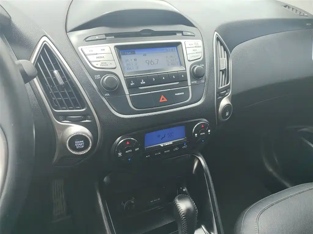 Hyundai Beijing Hyundai ix35 2015 2.0L Automatic 2WD Smart China V фото 13