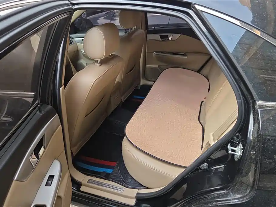 Buick Excelle 2013 1.5L Manual Classic Edition фото 11