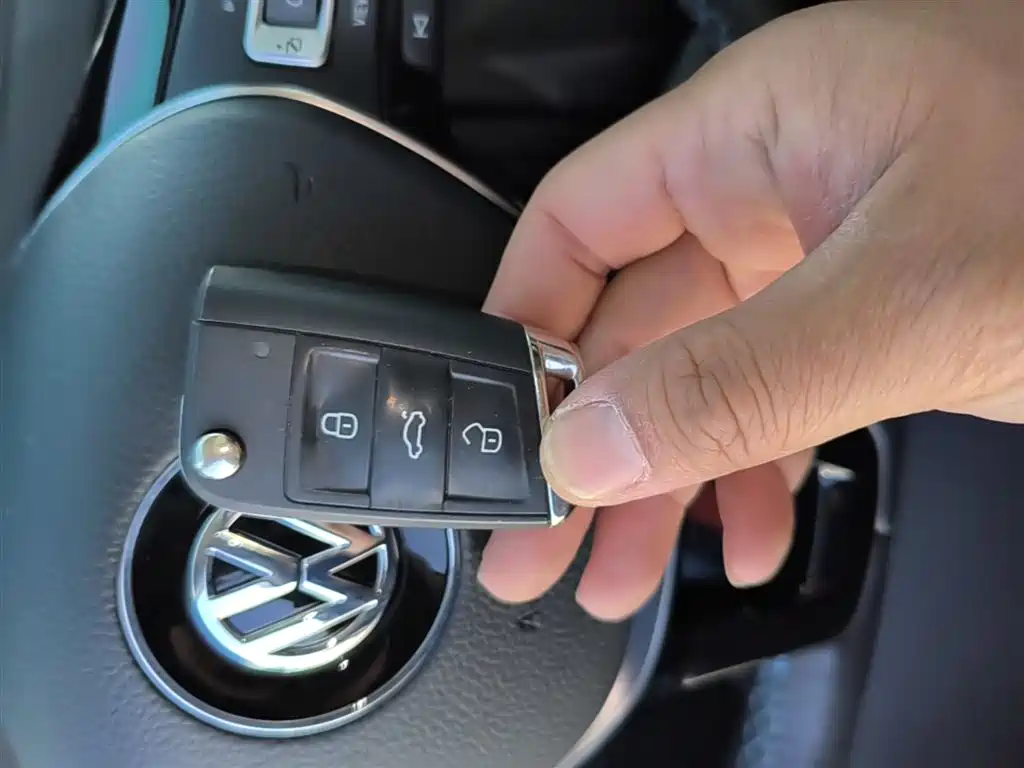 VOLKSWAGEN GOLF*PURE ELECTRICITY