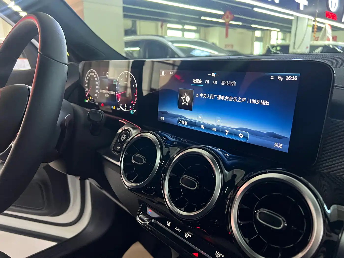 Mercedes-Benz GLB 2024 GLB 200 Dynamic фото 18