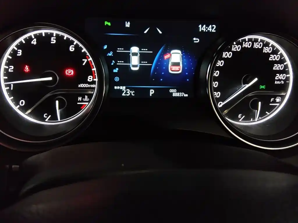Toyota Camry 2021 2.0G Luxury Edition фото 8