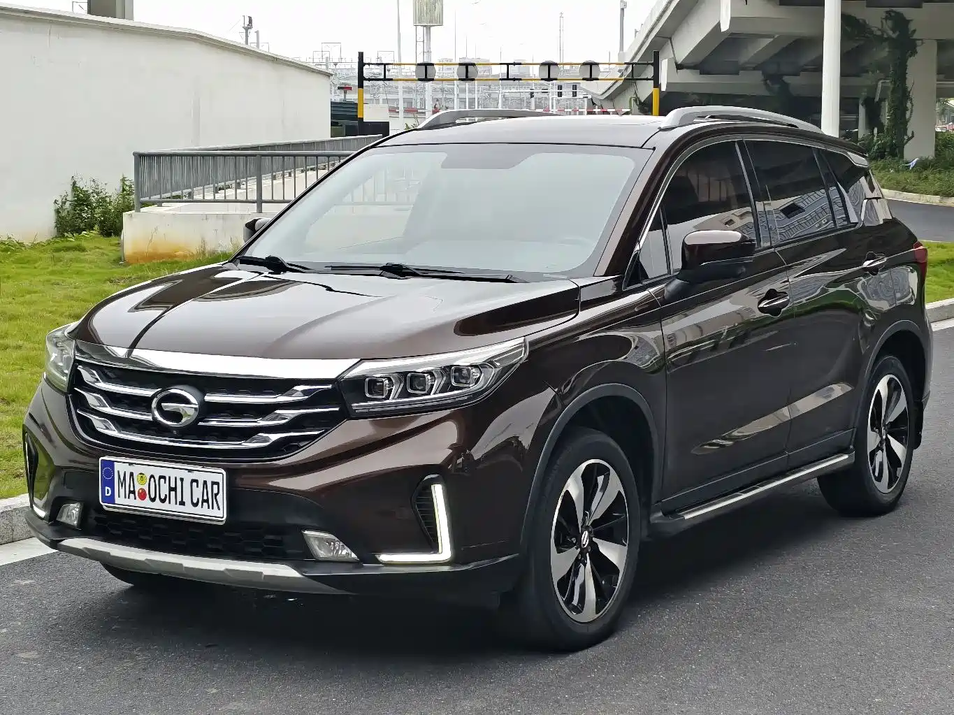 GAC Trumpchi Trumpchi GS4 2018 235T DCT 2WD Luxury Smart Connect Million Commemorative Edition