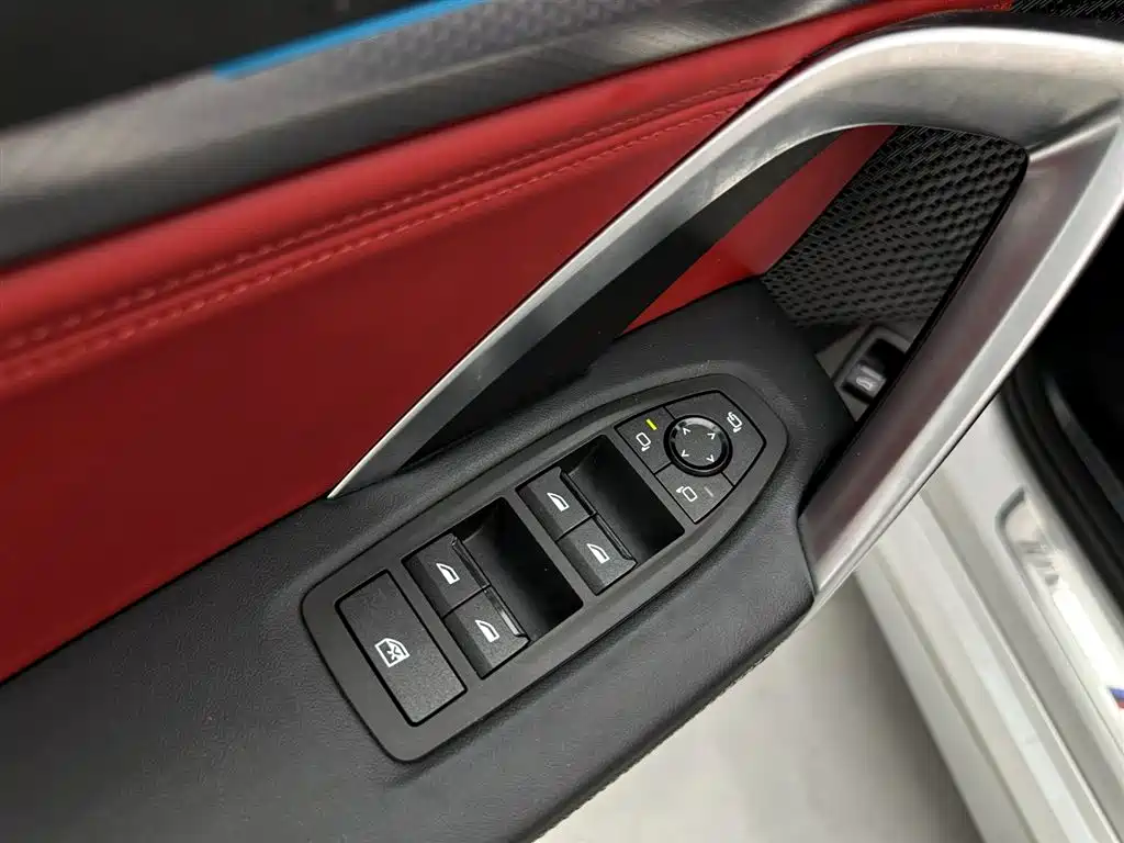 BMW iX1 2023 xDrive30L M Sport Package фото 26