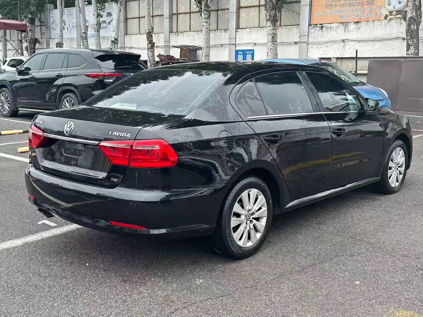 Volkswagen Lavida 2013 Facelift 1.4TSI DSG Comfort фото 3