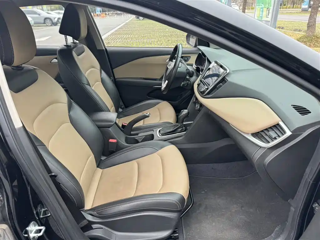 Chevrolet Monza 2020 320 Auto Joy Edition фото 4