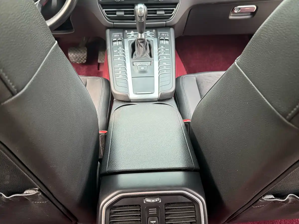 Porsche Macan 2020 Macan 2.0T фото 10