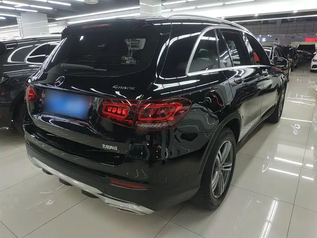 MERCEDES-BENZ GLC