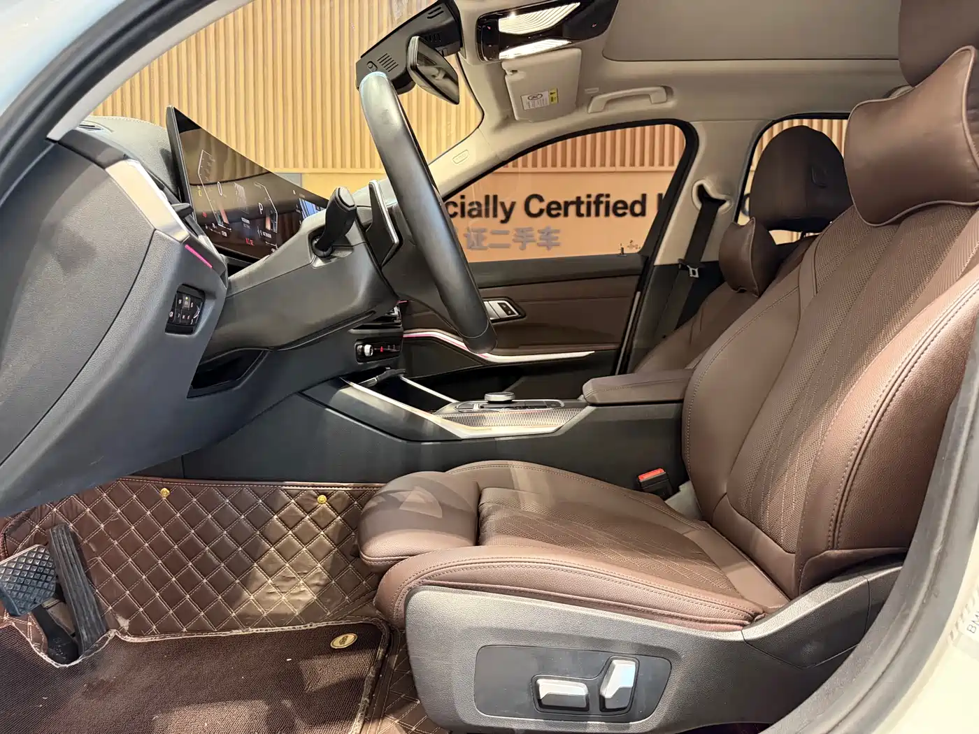 BMW 3 Series 2023 325Li M Sport Black Night Package фото 9