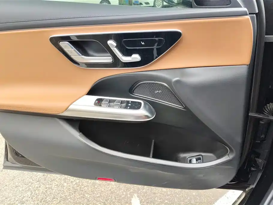 Mercedes-Benz E-Class 2025 Facelift E 260 L 4MATIC фото 7