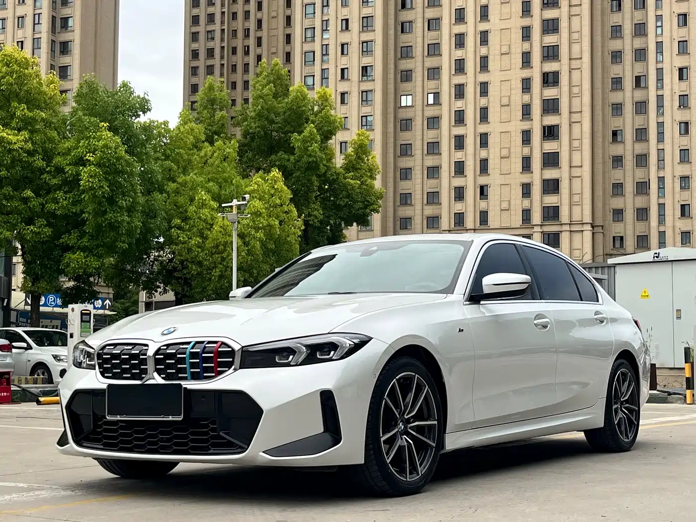 BMW 3 Series 2023 325Li M Sport Package