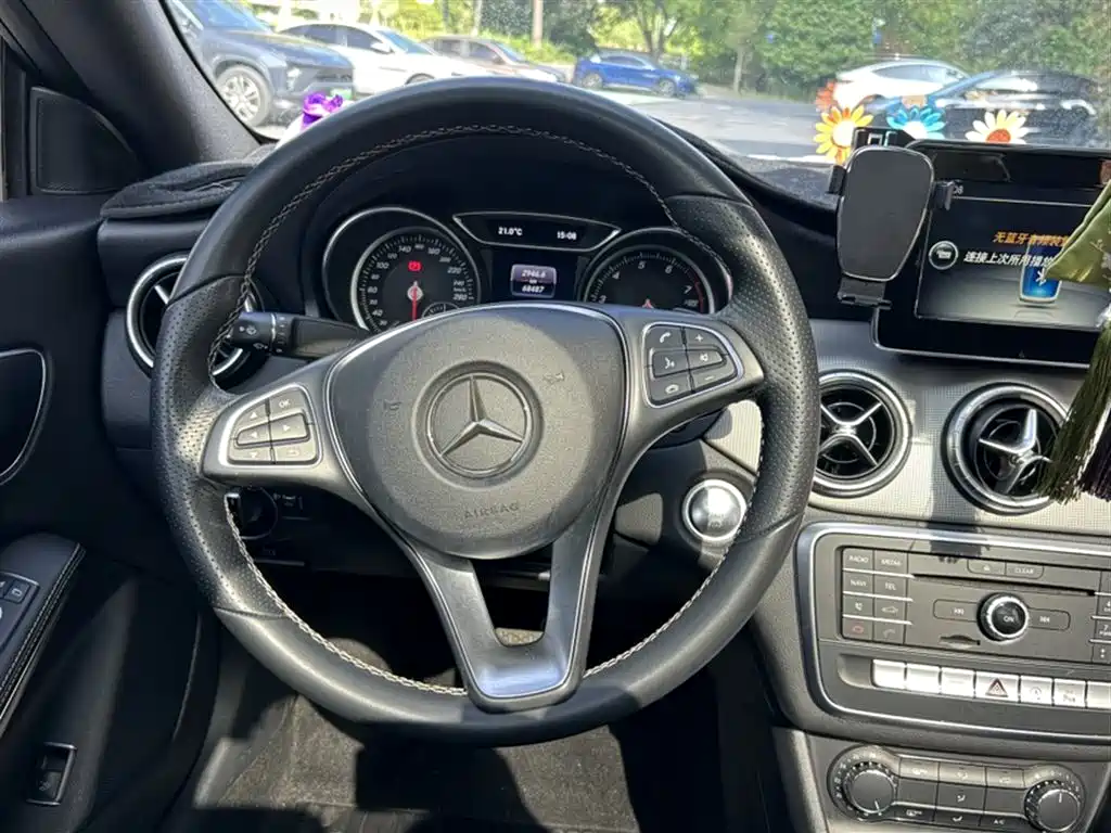 Mercedes-Benz CLA (Import) 2017 CLA 200 Dynamic фото 3