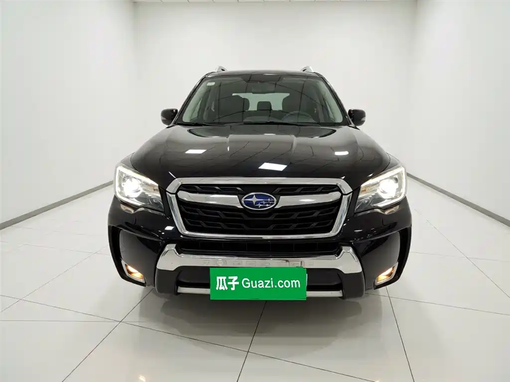 Subaru Forester 2016 2.5i Prestige Navigation Edition фото 3