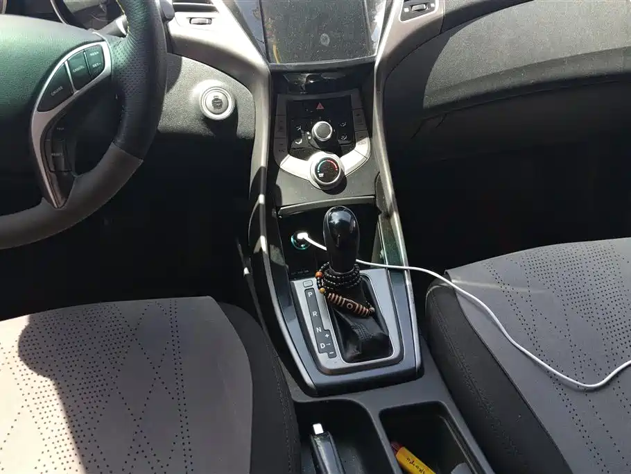 Hyundai Langdong 2015 1.6L Auto Premium фото 16