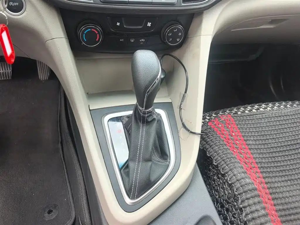 Buick Excelle 2015 15N Automatic Elite фото 14