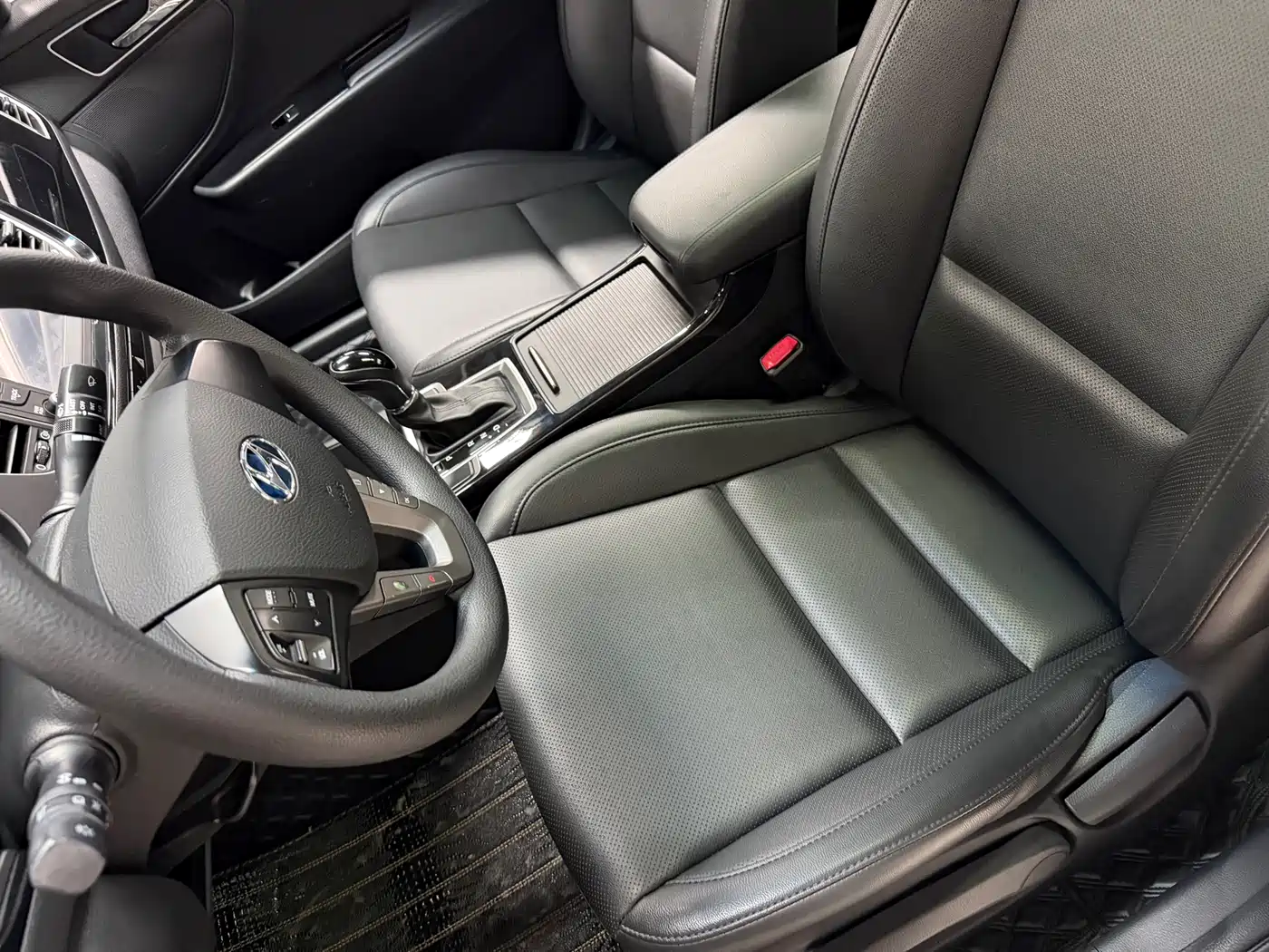 Hyundai Mistra 2016 1.8L Automatic Smart GLS фото 12
