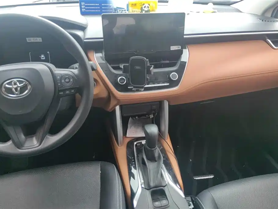 Toyota Corolla Cross 2023 Hybrid 2.0L Pioneer Edition фото 12