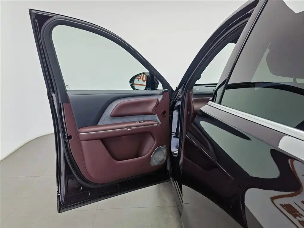 Voyah Auto VOYAH Taisan 2026 Model Base фото 8