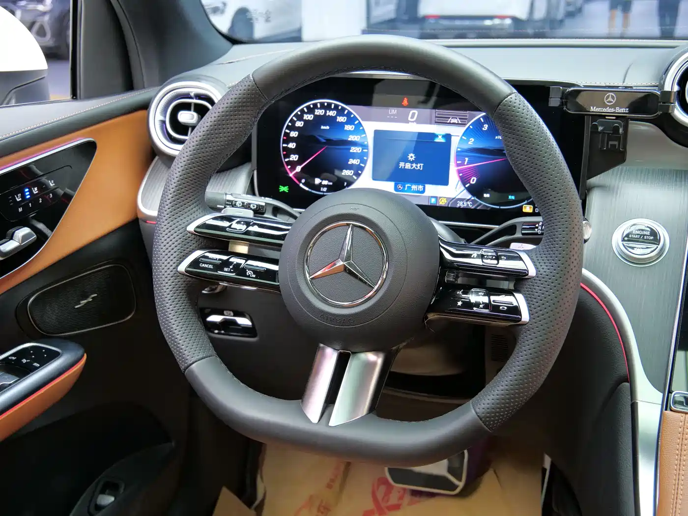 Mercedes-Benz GLC 2025 Model Year GLC 260 L 4MATIC Dynamic фото 14