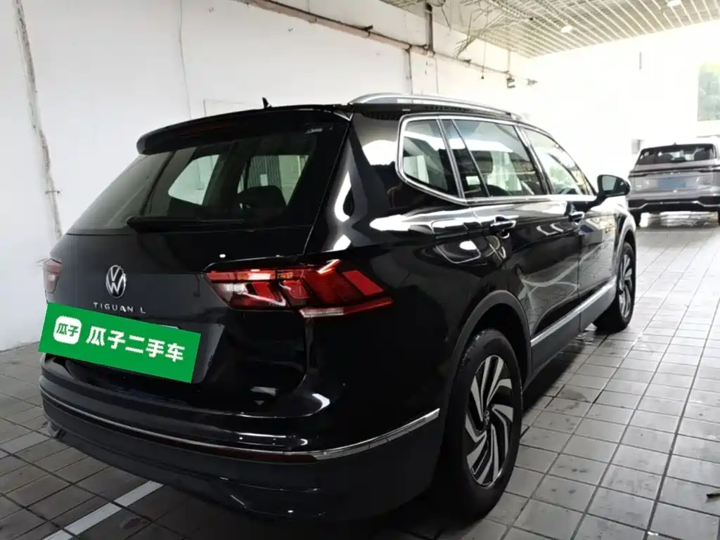Фото 7 - Volkswagen Tiguan L
