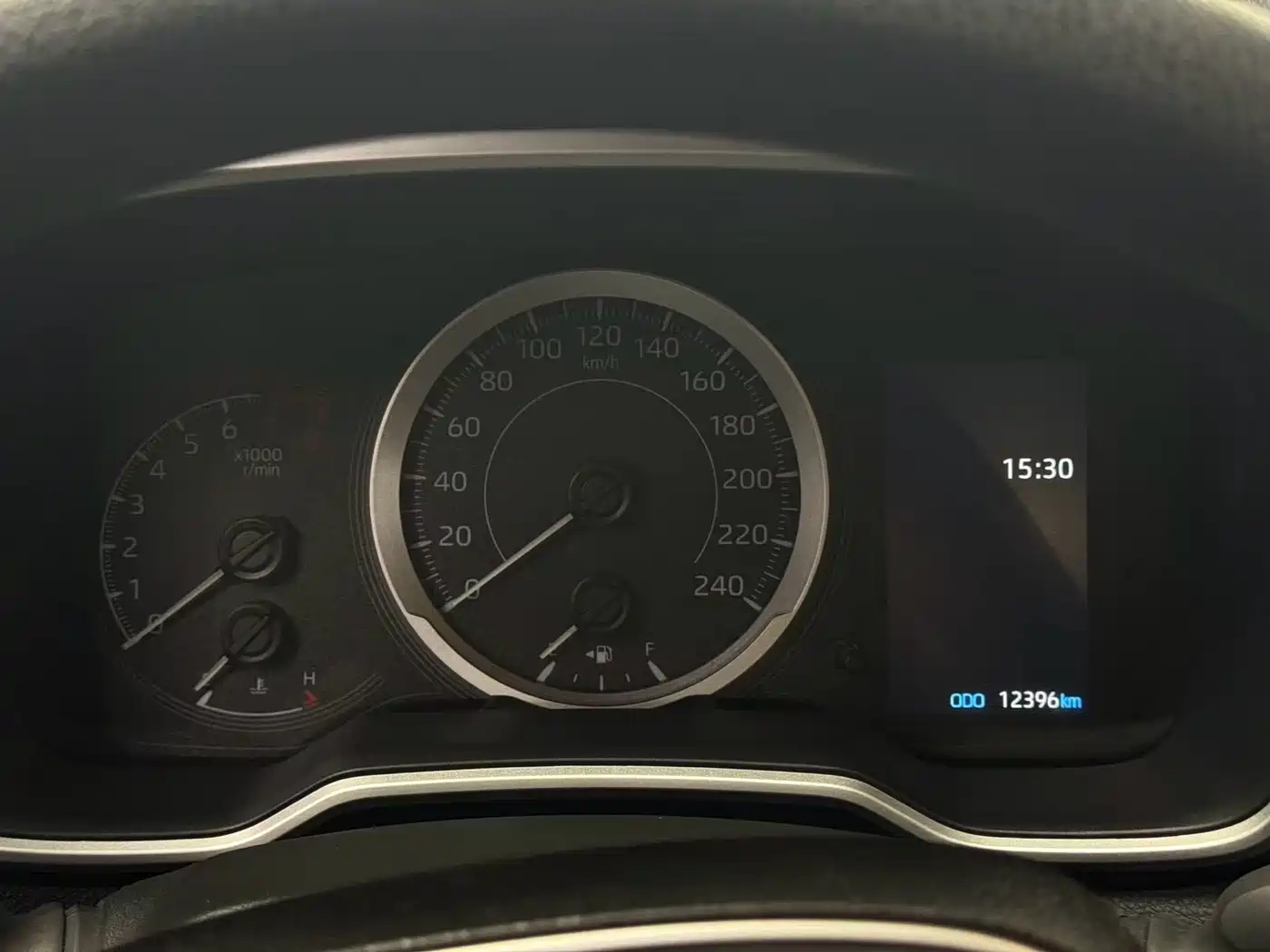 Toyota Frontlander 2022 2.0L CVT Luxury Edition фото 15