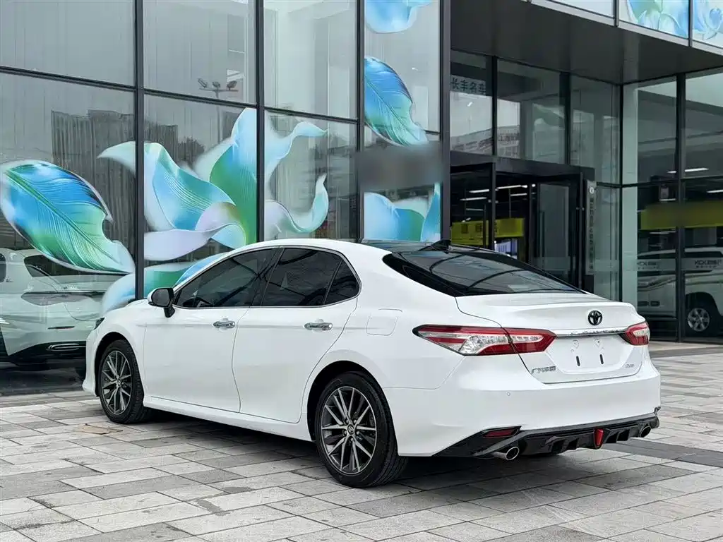 Toyota Camry 2021 2.5G Luxury Edition фото 9