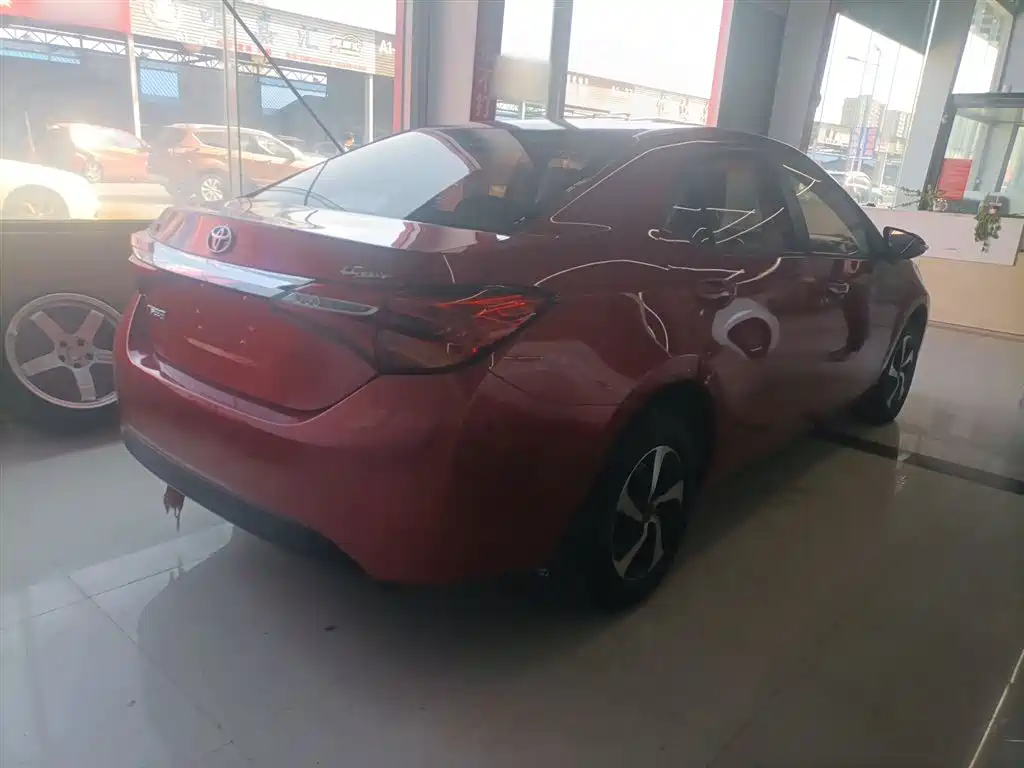 Toyota Levin 2017 Facelift 185T CVT Elite (China V) фото 7