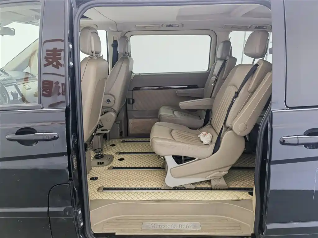 Mercedes-Benz Viano 2011 2.5L Luxury Edition фото 15