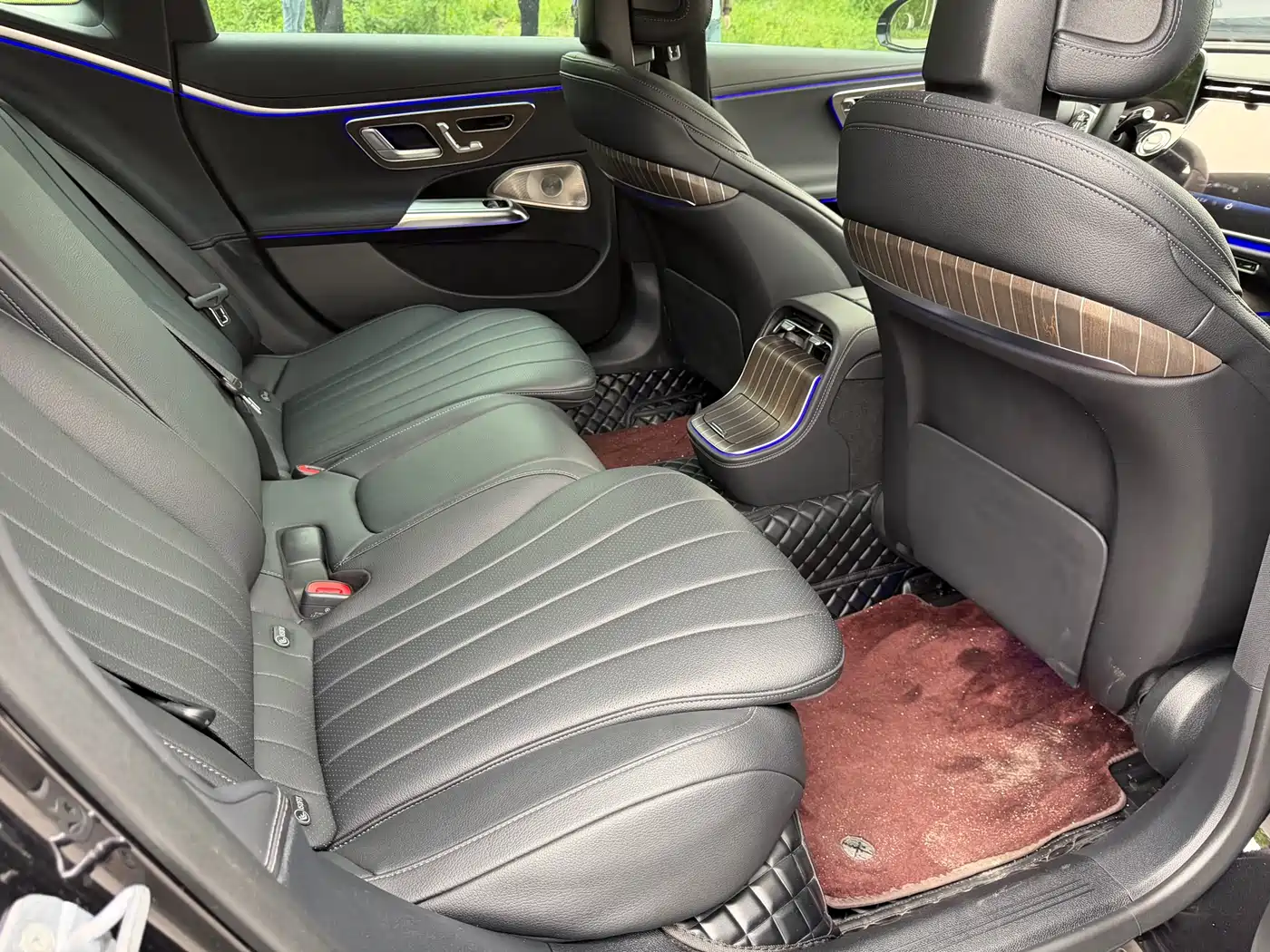 Mercedes-Benz E-Class 2024 Model E 300 L Luxury фото 11