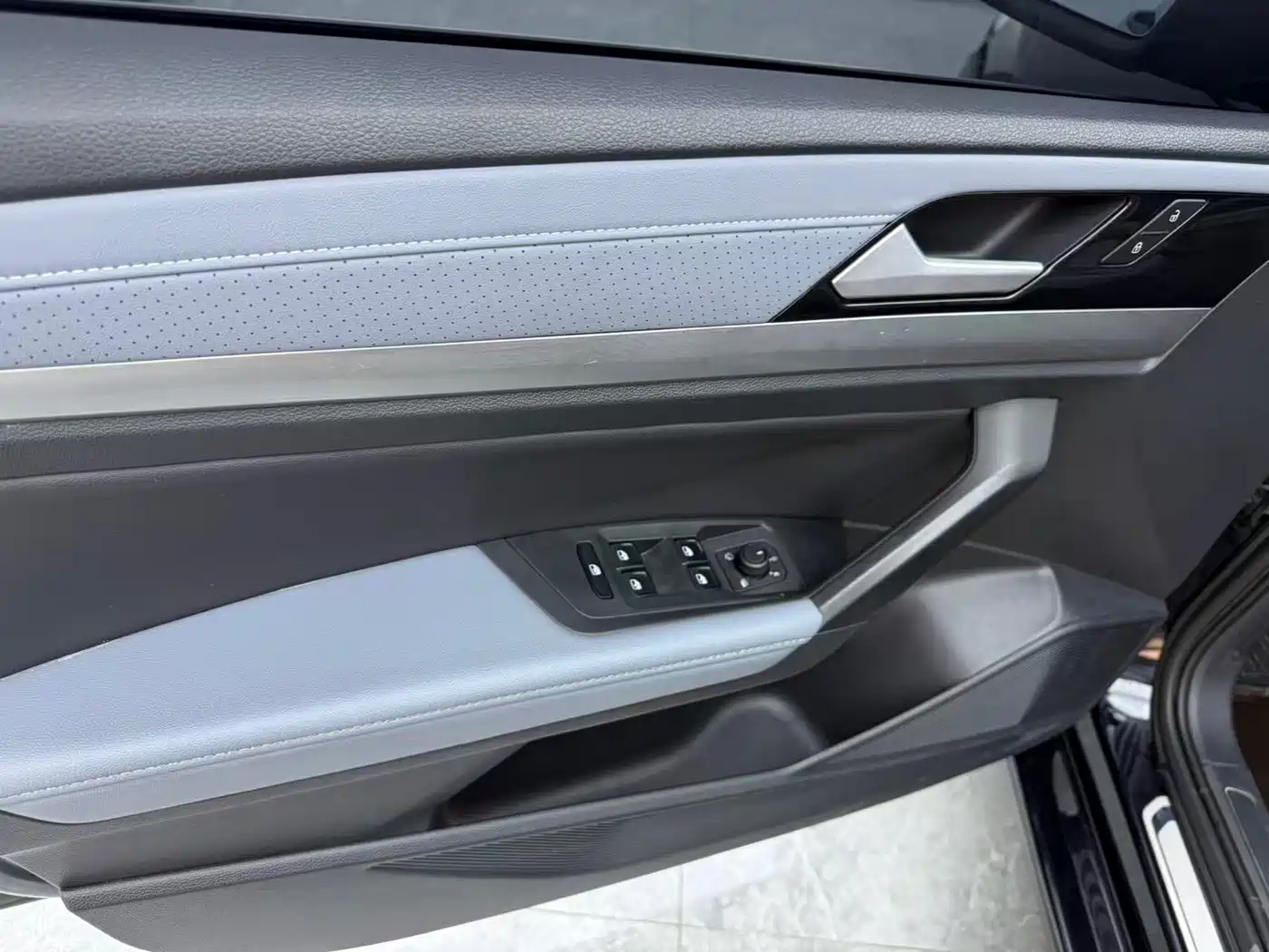 Volkswagen Lavida 2024 Model 300TSI DSG Full Comfort Edition фото 13