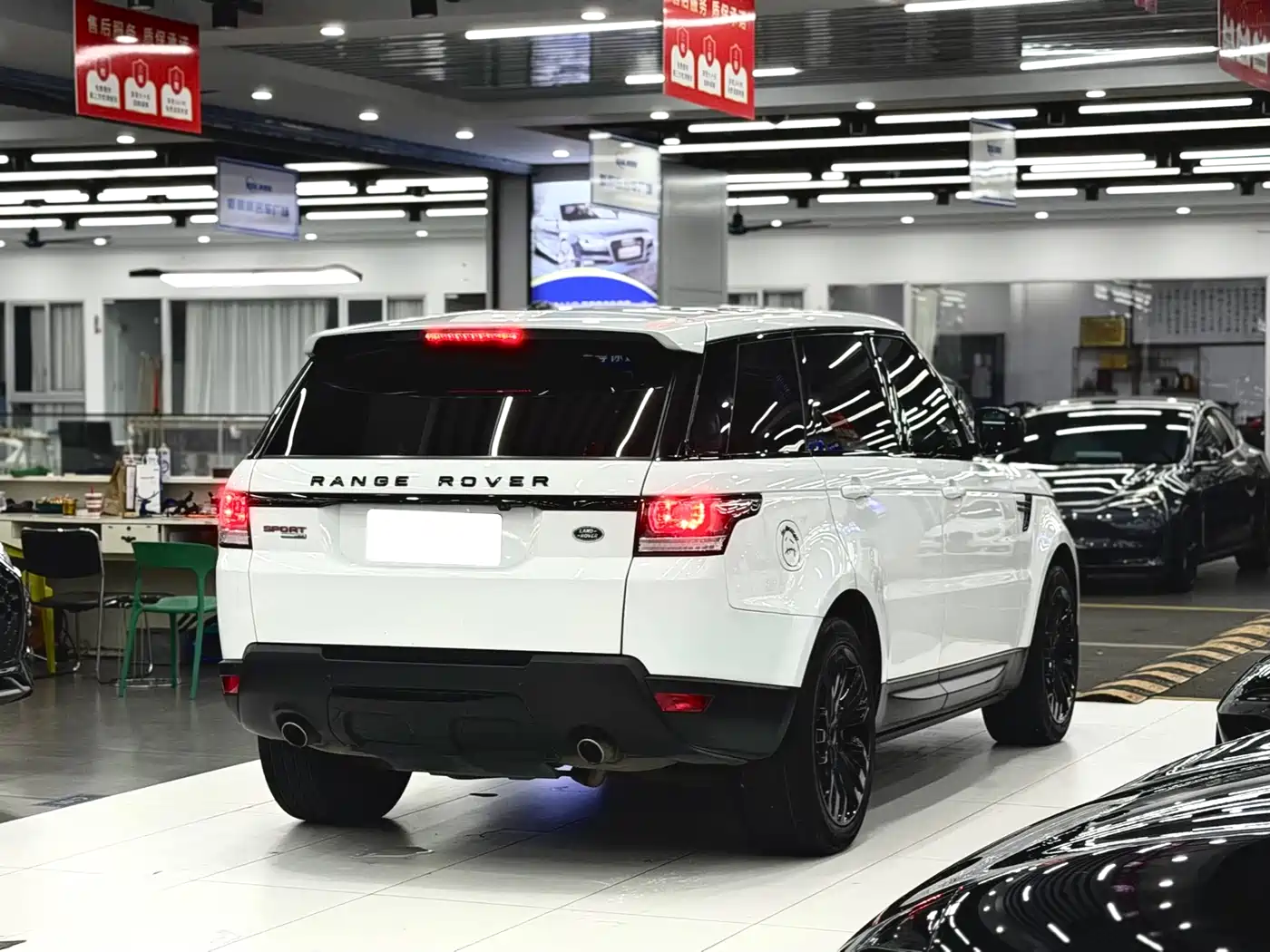 Land Rover Range Rover Sport 2014 3.0 SC V6 HSE DYNAMIC фото 6