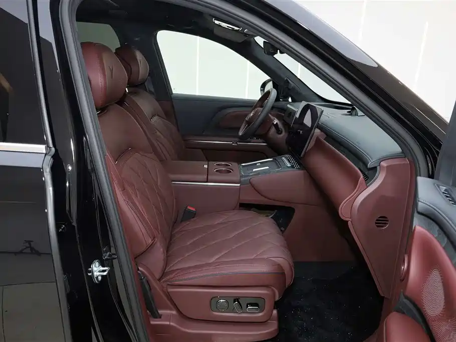 Voyah Auto VOYAH Taisan 2026 Model Base фото 20