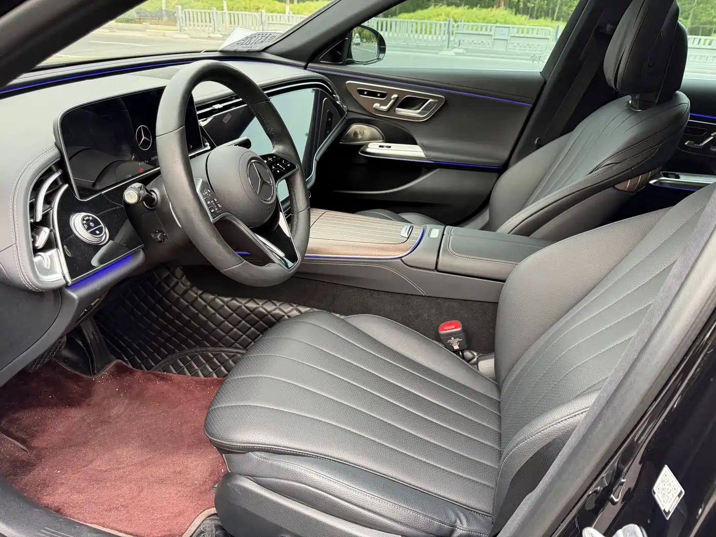 Mercedes-Benz E-Class 2024 Model E 300 L Luxury фото 4