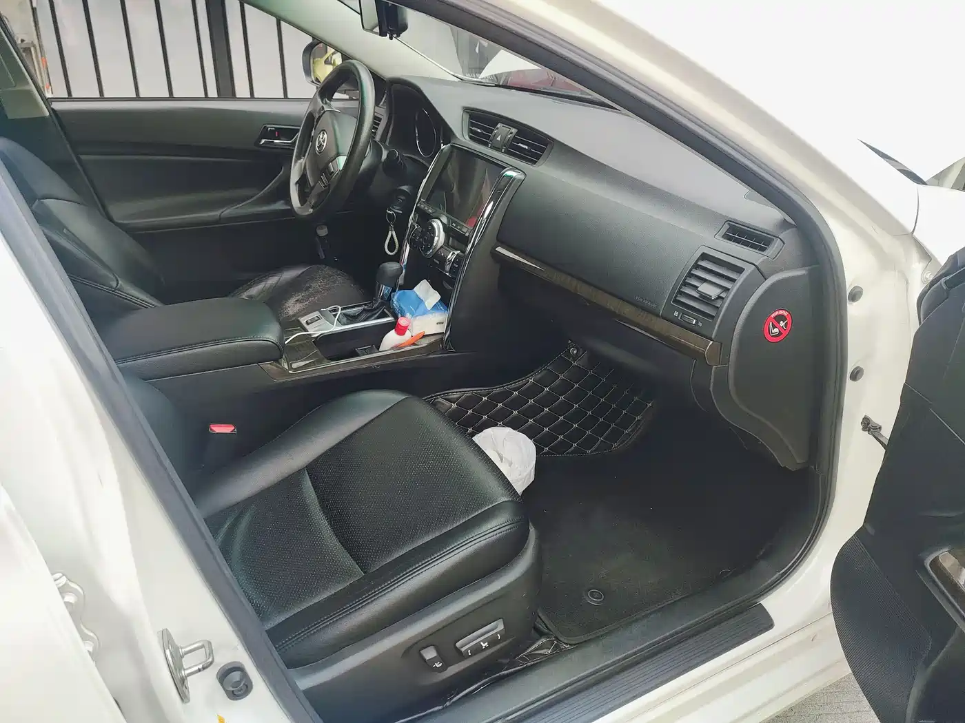 Toyota Reiz 2013 2.5S Elite Edition фото 9