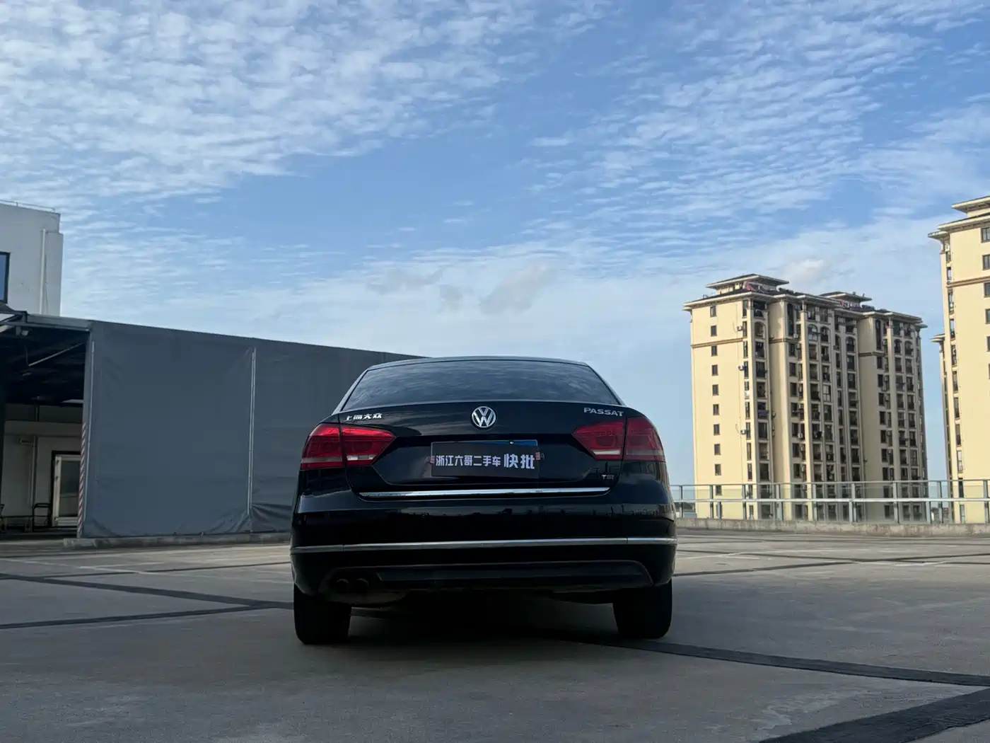 Volkswagen Passat 2014 1.8TSI DSG Executive Edition фото 14