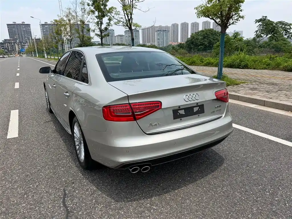 Audi A4L 2016 35 TFSI Collector's Edition S line Comfort фото 9