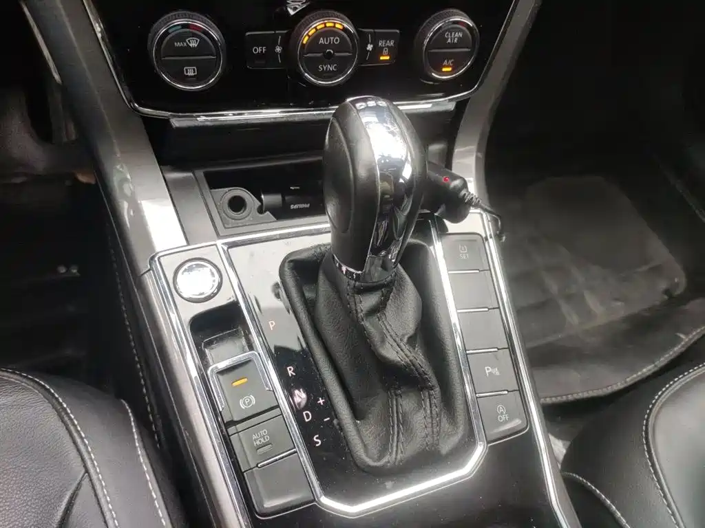 Volkswagen Passat 2017 330TSI DSG Prestige фото 7