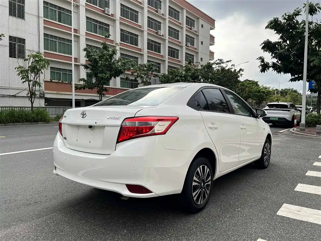 Toyota Vios 2016 1.5L Automatic Zhi Zhen Xing Yao Edition фото 8