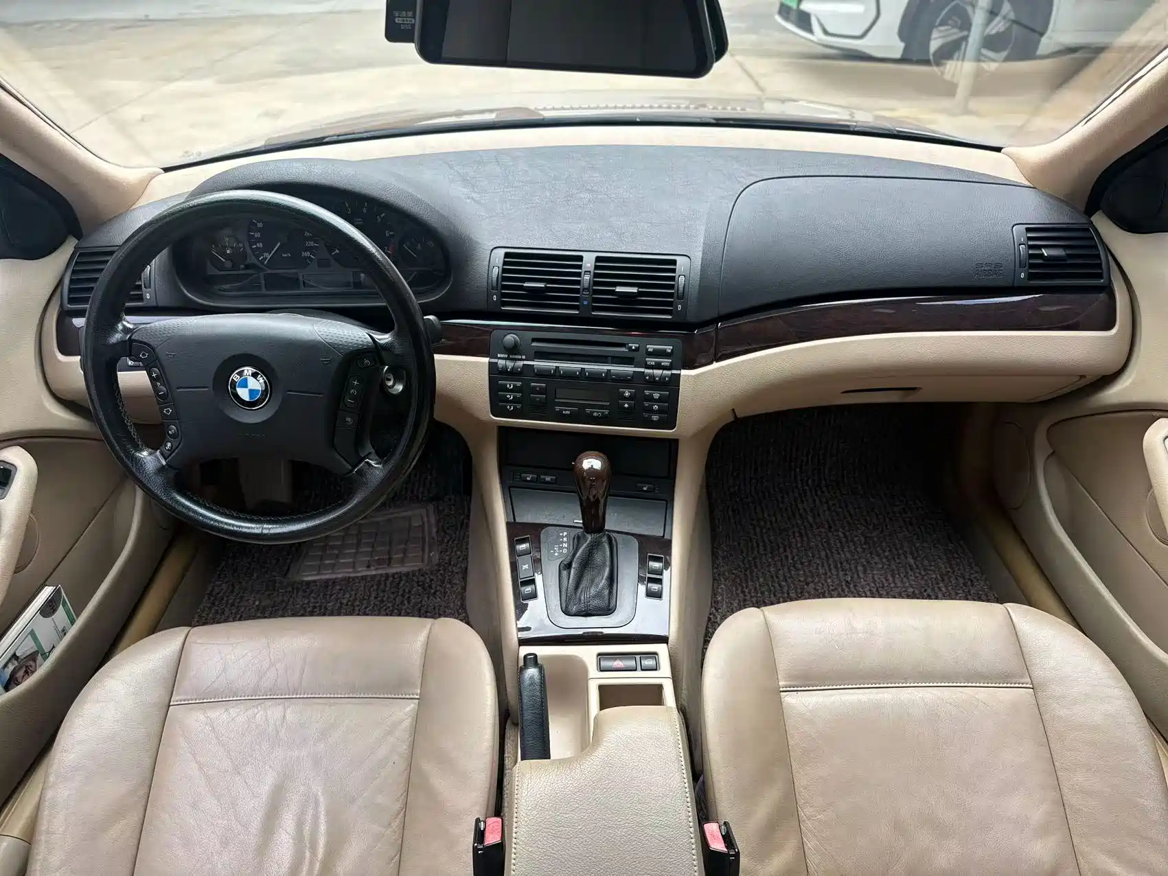 صورة 5 - BMW 3 Series