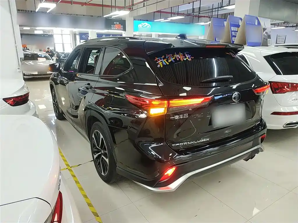 Toyota Crown Kluger 2021 2.5L HEV AWD Flagship Edition фото 23