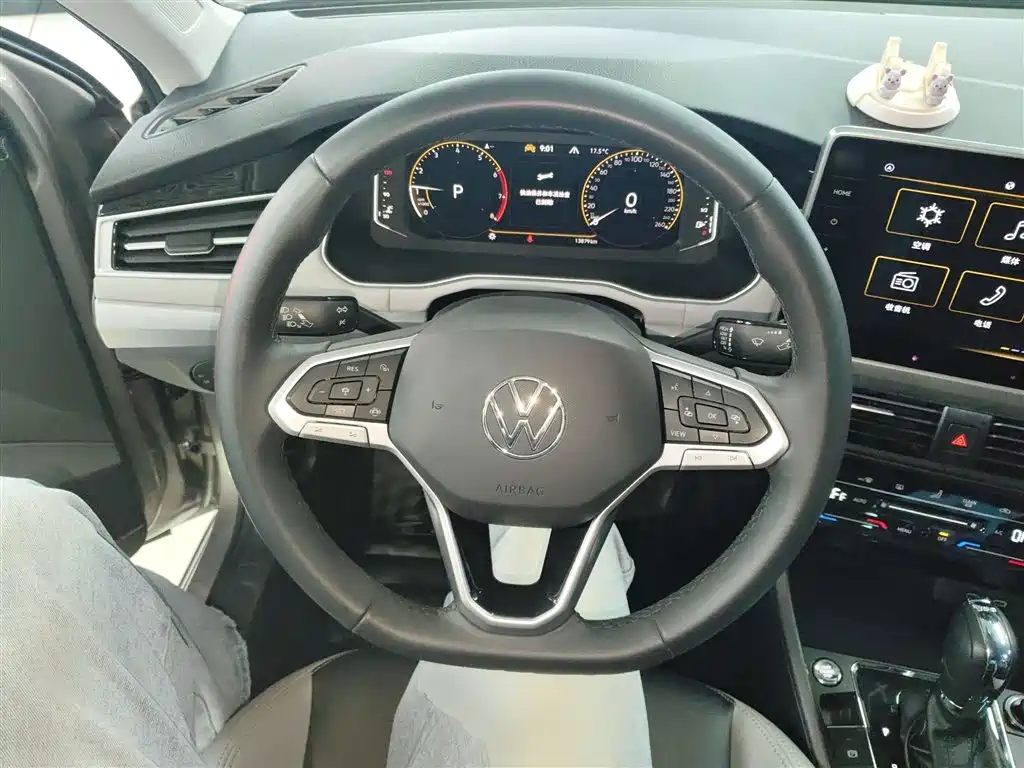 Volkswagen Bora 2023 300TSI DSG Premium Edition фото 7