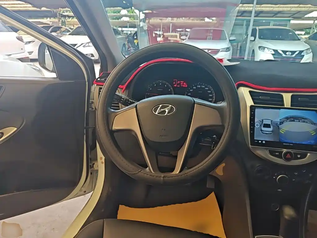 Hyundai Reina 2016 2016 1.4L Automatic GLX Leading