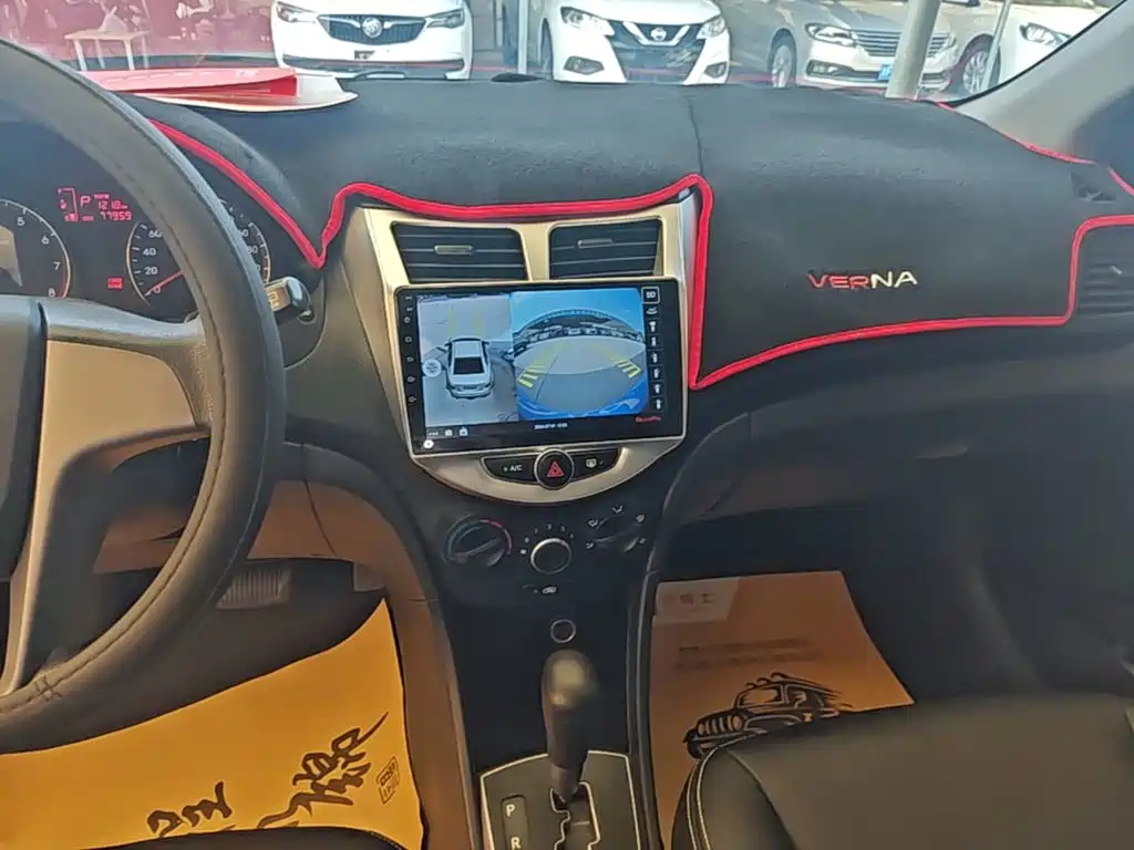 Hyundai Reina 2016 2016 1.4L Automatic GLX Leading