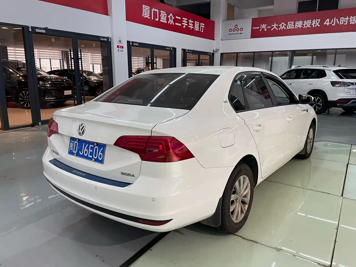 Volkswagen Bora 2018 1.5L Automatic Fashion фото 12
